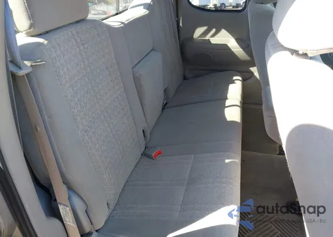 2003 Toyota Tundra Sr5 z USA, uszkodzony, nr VIN 5TBRN34113S375628